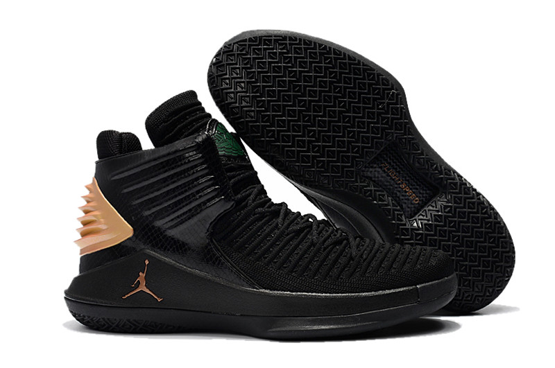 Баскетбольные кроссовки Air Jordan XXXII (32) "Black/Gold" (40-46)