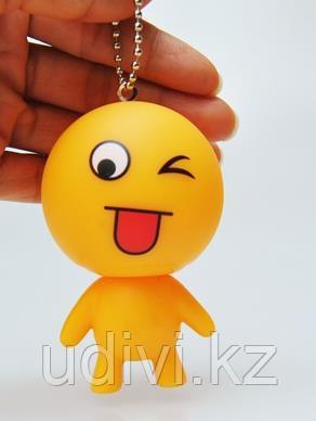Брелок на рюкзак Emoji