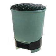 Ведро для мусора с педалью 10 л (зелёный), М1379