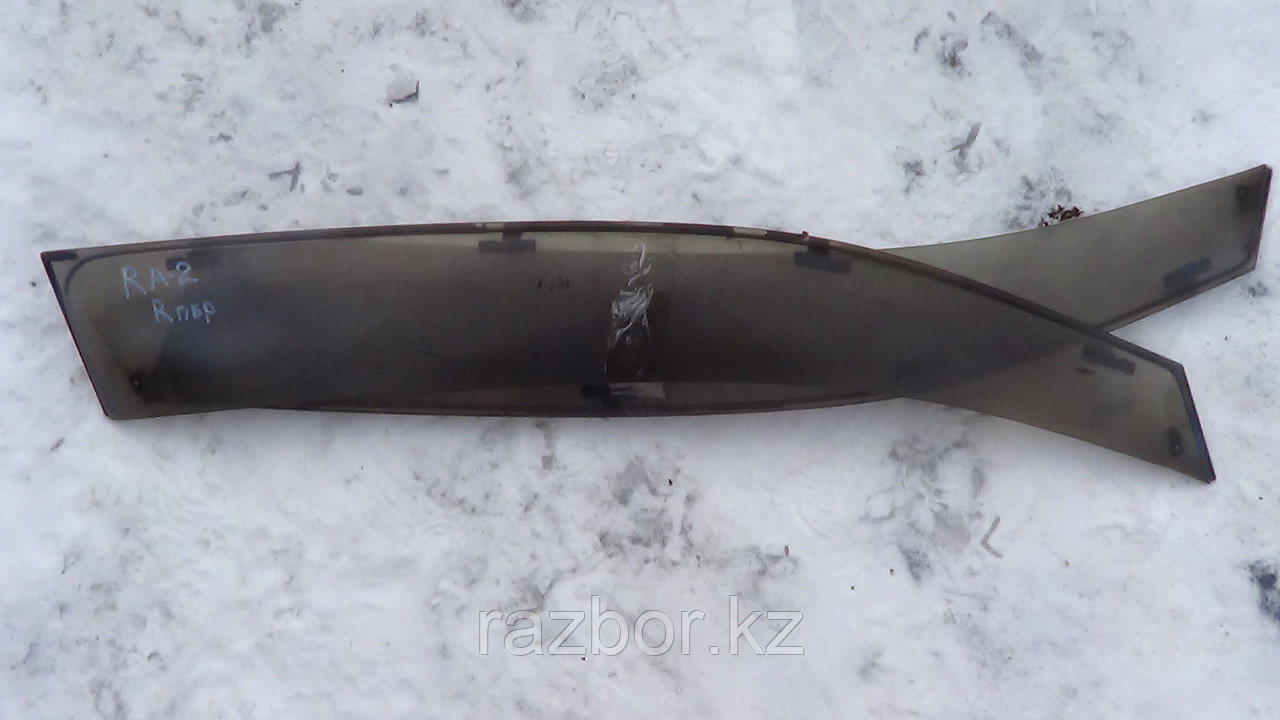 Ветровик Honda Odyssey левый передний