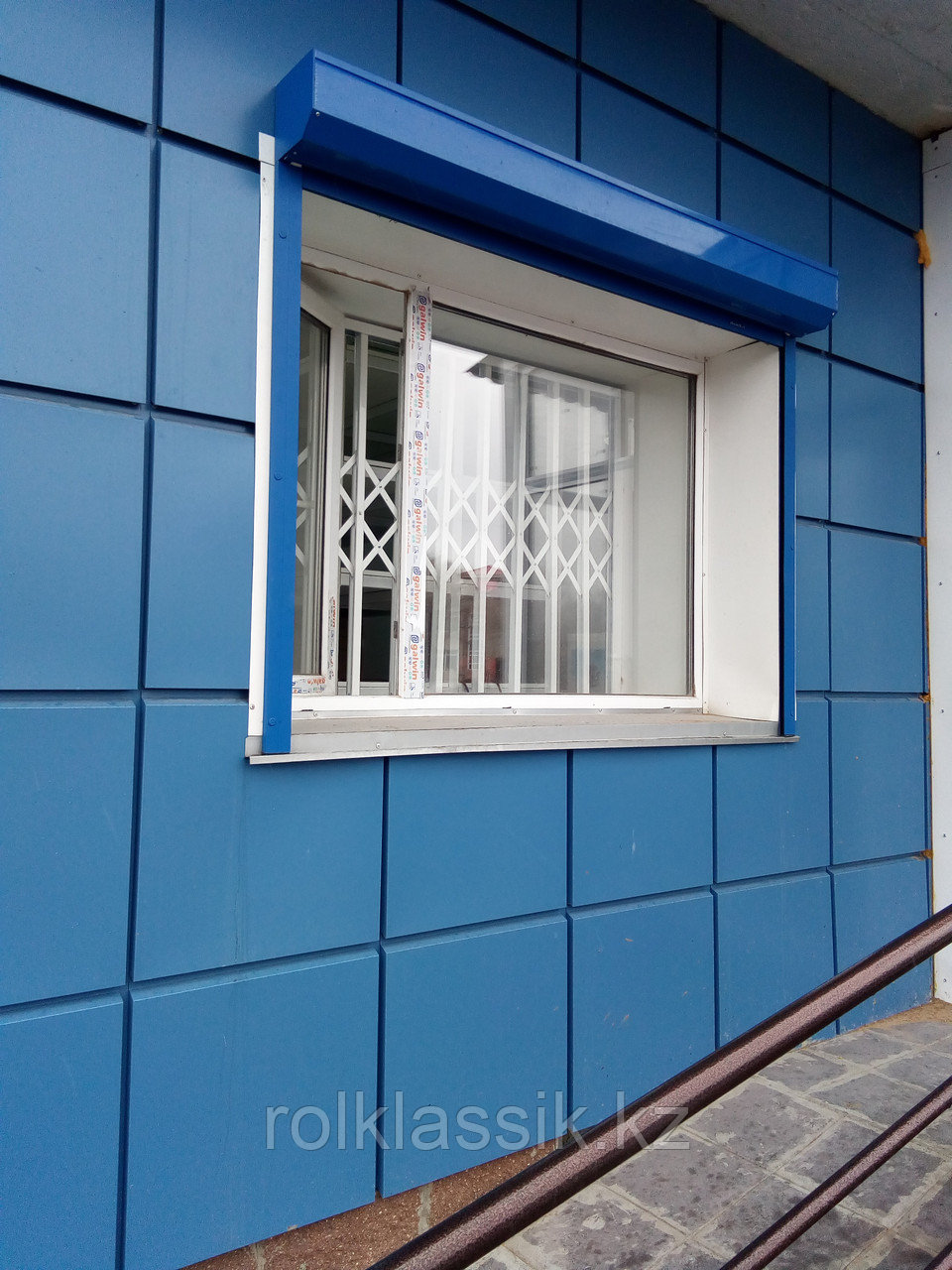 Решётки раздвижные на окна