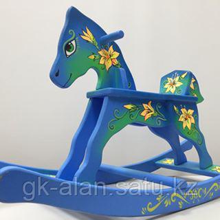 Деревянные лошадки качалки