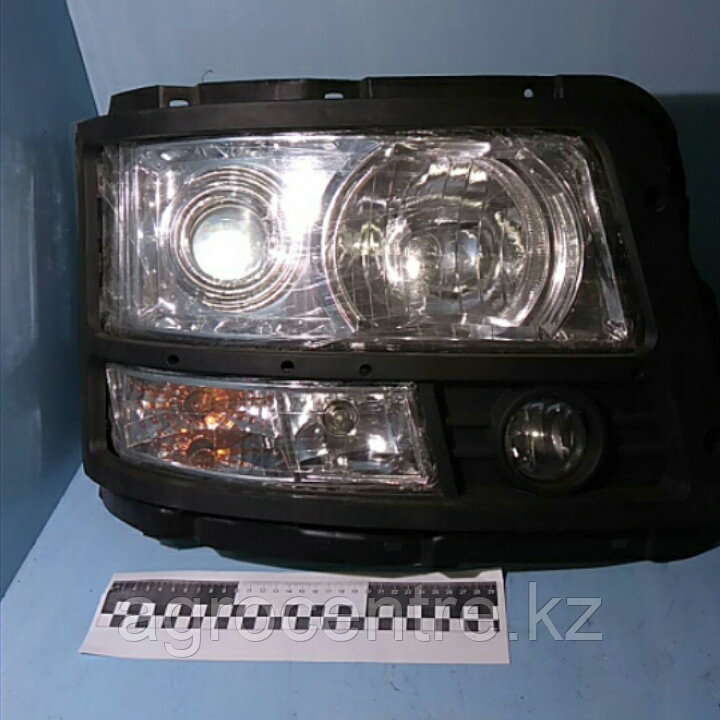 Фара SHAANXI F3000 R DZ293189723020 (S03026)