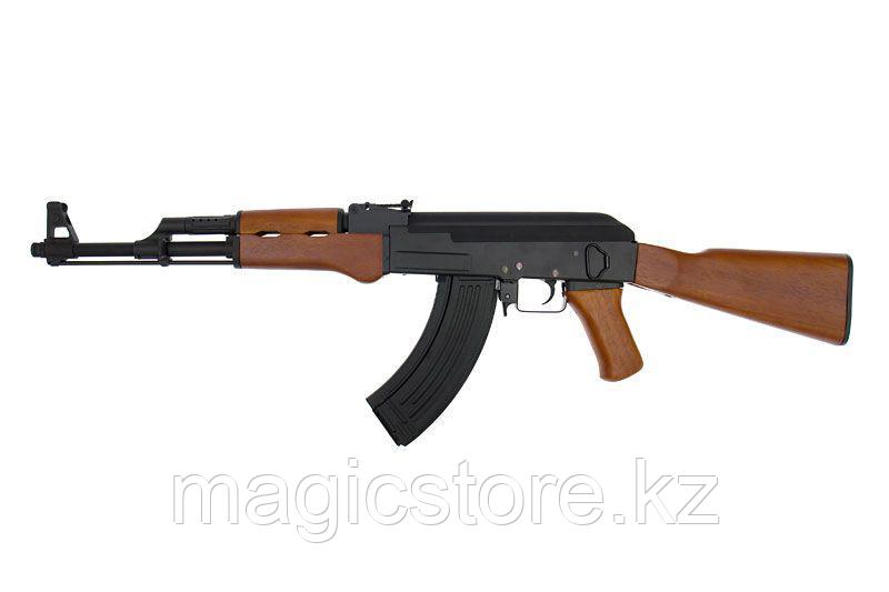 Автомат металлический с деревом Cyma AK-47 CM.042 черно-коричневый, с пластик. пульками 6 мм, аккум. - фото 1 - id-p51628710