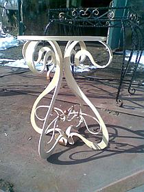 Столик журнальный