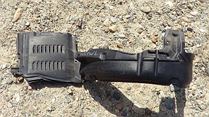 Подкрылок левый Mitsubishi Legnum