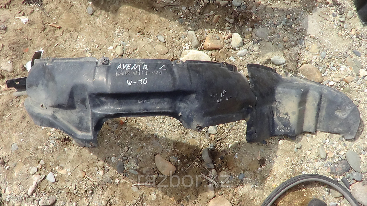 Подкрылок левый Nissan Avenir