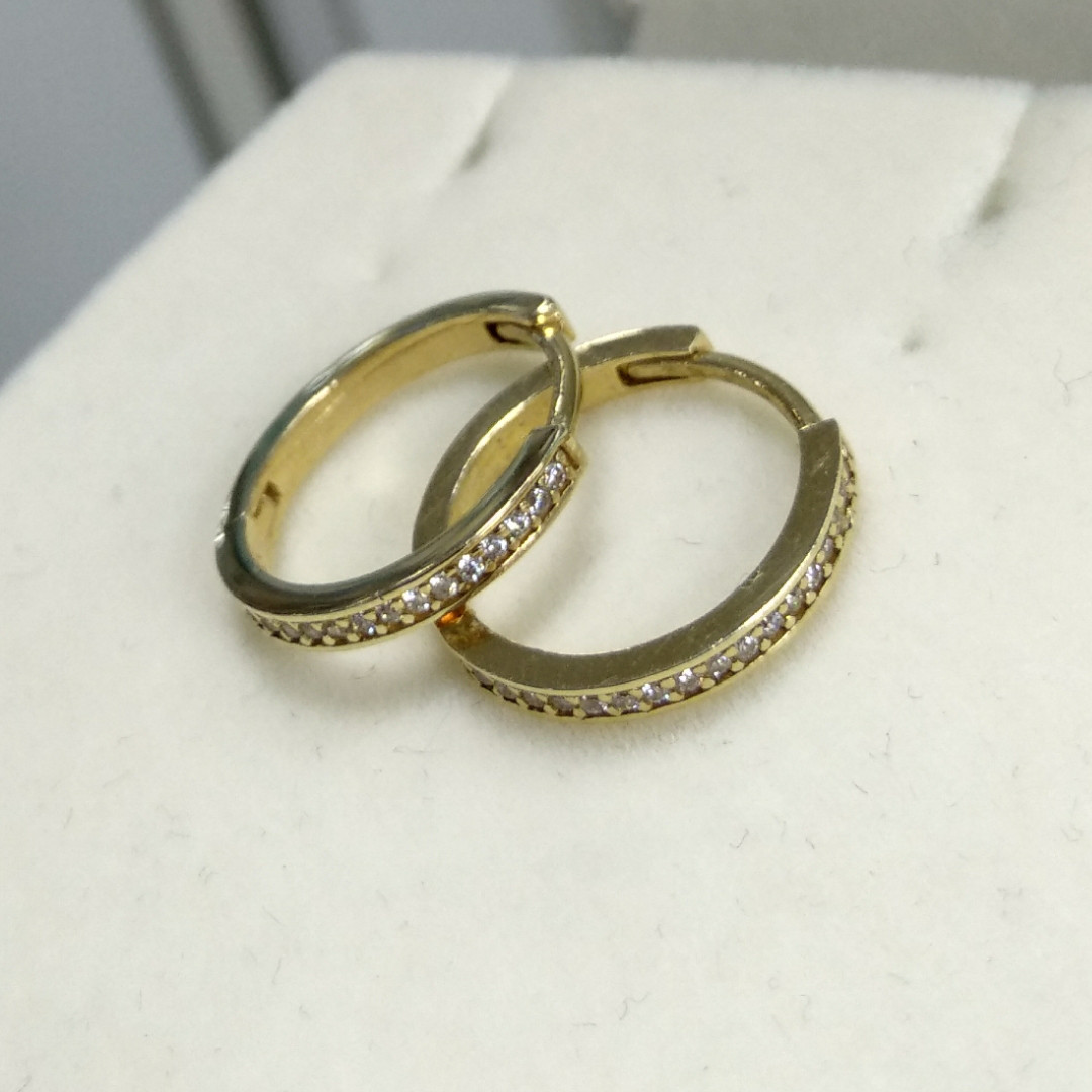 Серьги - Конго с цирконами 💎❤✨
Жёлтое золото 585 пробы, диаметр 1,6см., 2.98 гр., Италия