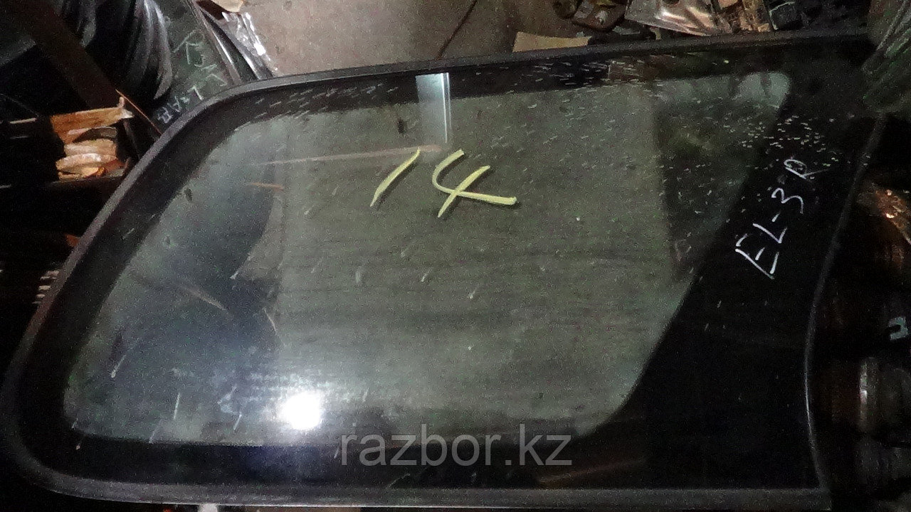 Стекло заднее правое (собачатник) Honda Orthia