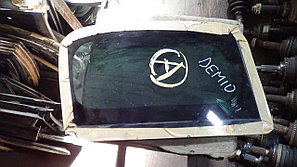 Стекло заднее левое (собачатник) Mazda Demio