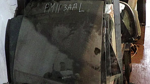 Стекло заднее левое Nissan Prairie Joy