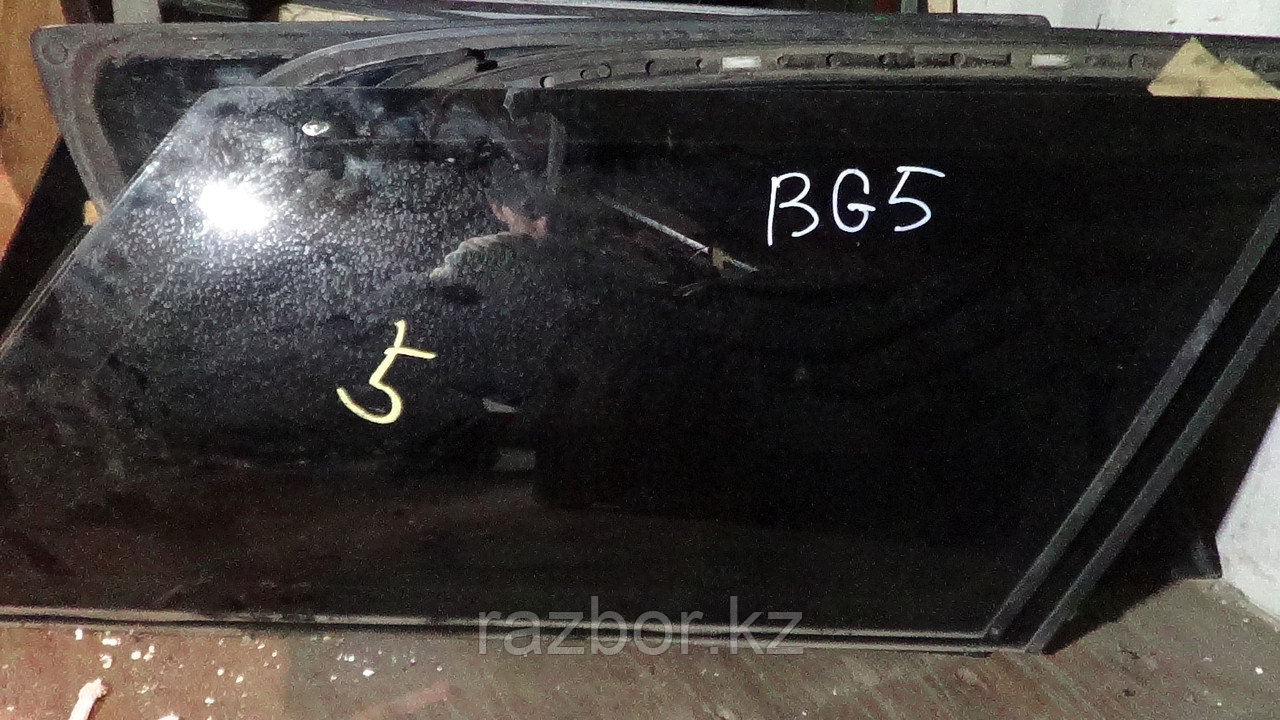Стекло заднее правое (собачатник) Subaru Legacy (BG5) - фото 1 - id-p52072268