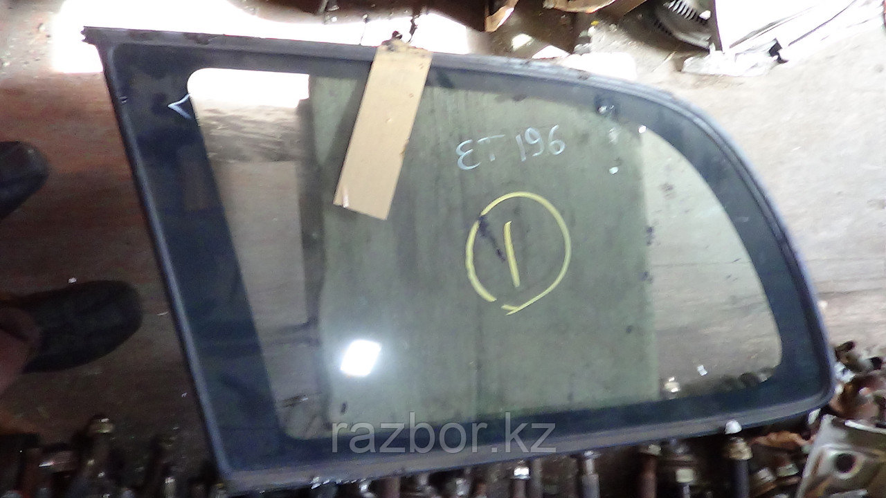 Стекло заднее левое (собачатник) Toyota Caldina (ET196)