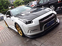 Обвес Varis на Nissan Skyline GTR 35