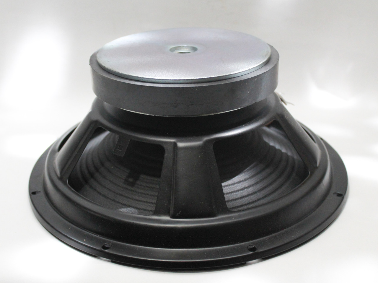 Eighteen sound 12nd830/8. 5500 гц. Колонки кинап 30а-228. 2 b 2-х компонентная. 5500 гц.