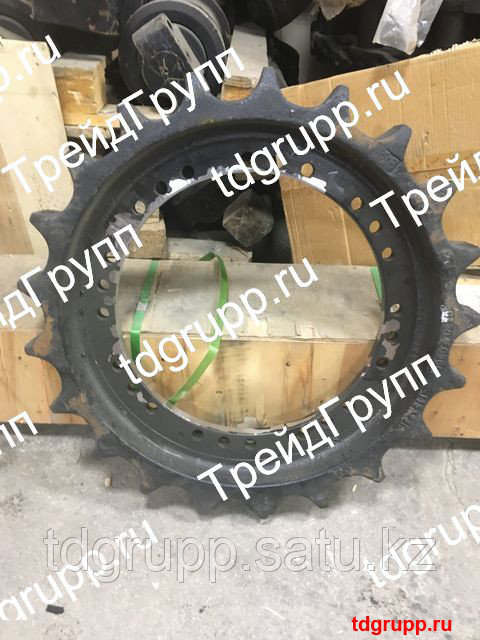 81EH-10012 Звёздочка ведущая (sprocket) Hyundai R360LC-7