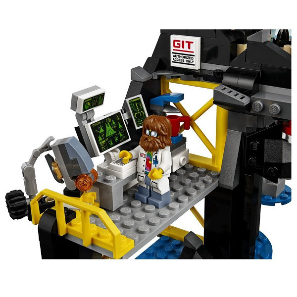 Lego Ninjago Логово Гармадона в жерле вулкана 70631