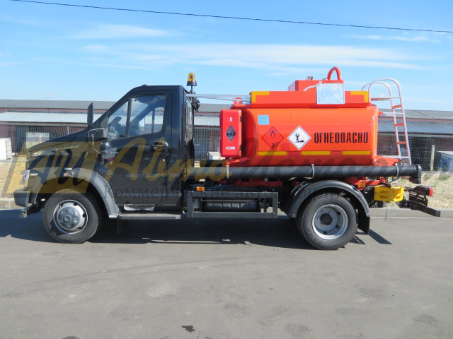 Газон Некст. АТЗ (Топливозаправщик). 4,9 куб.м.