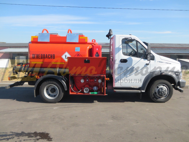 Газон Некст. АТЗ (Топливозаправщик). 5,5 куб.м.