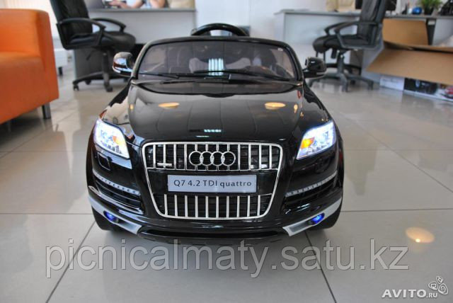 Детский электромобиль Audi Q7