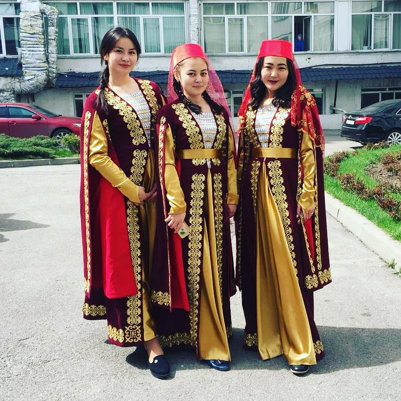 Грузинские костюмы на Прокат в Алматы Томирис ВАЛИХАНОВА 83.