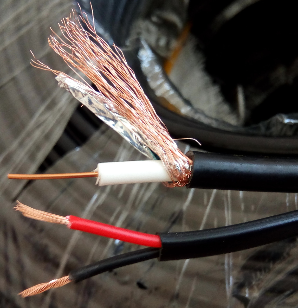 RG59+питание  комбинированный кабель коаксиальный  75 Ом+2x0,5 мм²