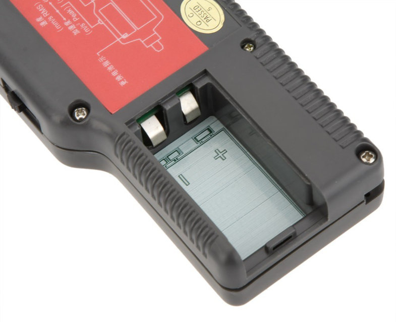 Басында ол қарсылық танытқанымен, кейін көнді.