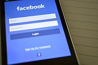 Reddit против Facebook