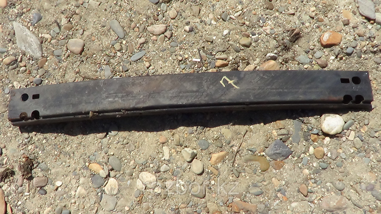 Усилитель бампера передний Toyota Camry Gracia (SXV25)