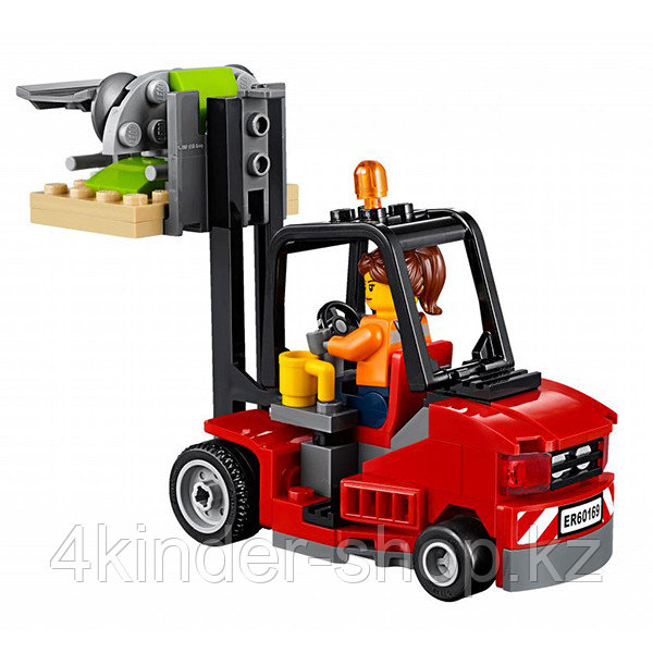 Lego City Грузовой терминал - фото 2 - id-p53523198