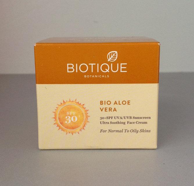 Bio Aloe Vera (Био Алоэ Вера) Солнцезащитный крем для лица и тела SPF 30 UVA / UVB "Biotique"