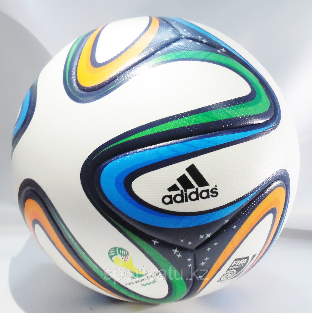 Футбольный мяч Adidas Brazuca - фото 3 - id-p3631923