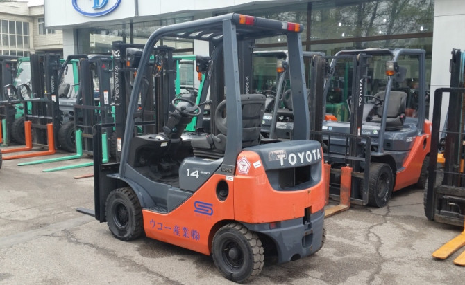 Вилочный погрузчик TOYOTA 02-8FGL14 V3000 (2008)