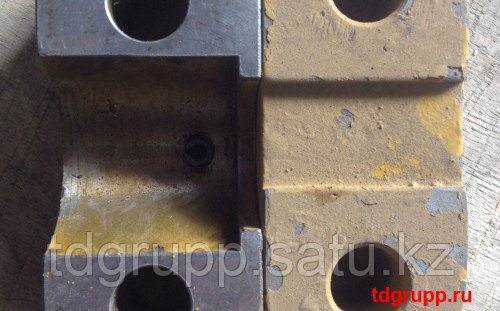 128-4026 (131-1651) Крышка бугеля CATERPILLAR 578, D8T, D9N