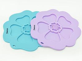 7641 FISSMAN Подставка под горячее 16 см в форме ромашки (силикон)