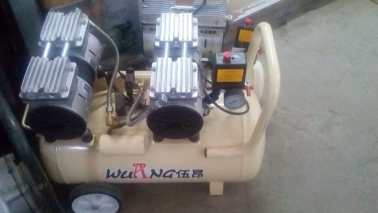 Воздушный бесшумный компрессор, безмасляный TCH ZZ 1150x2/50л