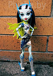 Кукла Monster High Фрэнки Штейн Супергерои Frankie Stein Superhero Voltageous, фото 8