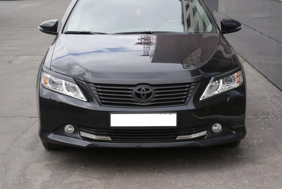 Накладки на фары (реснички) на Toyota camry 50