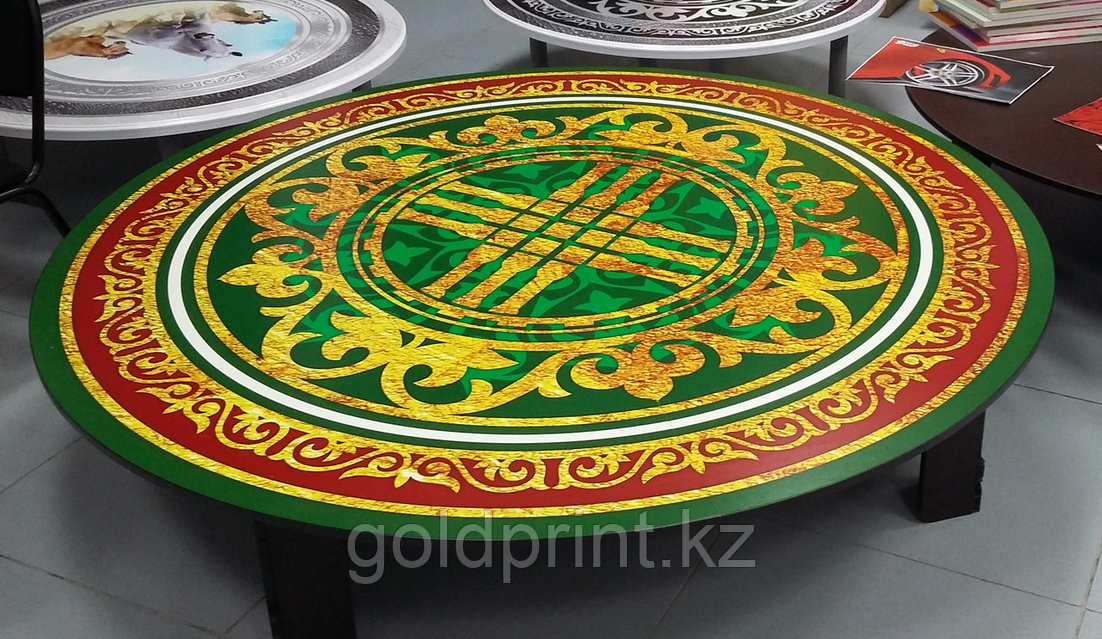 Фотодағы әдемі әйелдер