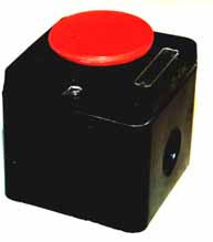 Кнопка ПКЕ 222-3 (кнопка 2-черн. и 1-красн.) - фото 1 - id-p3709613