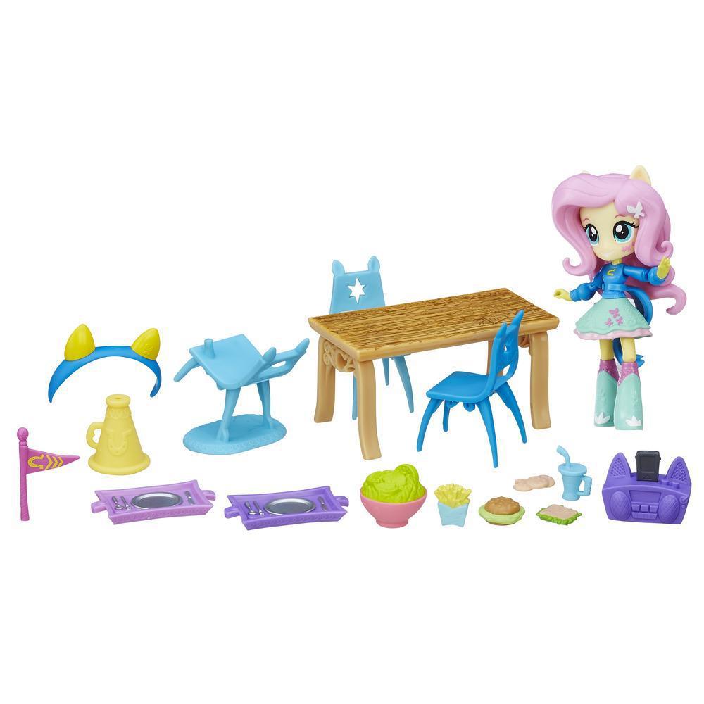 Equestria Girls Набор мини-кукол Флаттершай «Школьное кафе»Готовы к потрясающей вечеринке? Вечеринка в традици