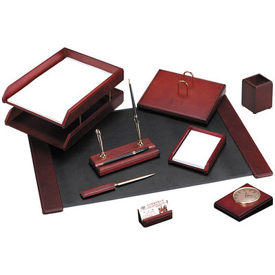Настольные наборы из дерева