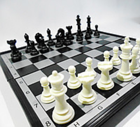 Настольная магнитная игра 3в1(Шахматы, Шашки, Нарды) 30*30 см - фото 1 - id-p54996169