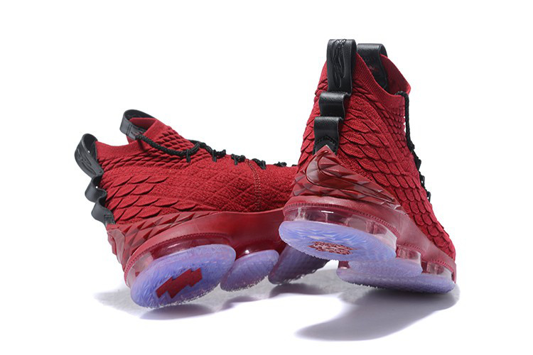 Баскетбольные кроссовки Nike LeBron 15 University Red and Black 44 размер - фото 5 - id-p55091186