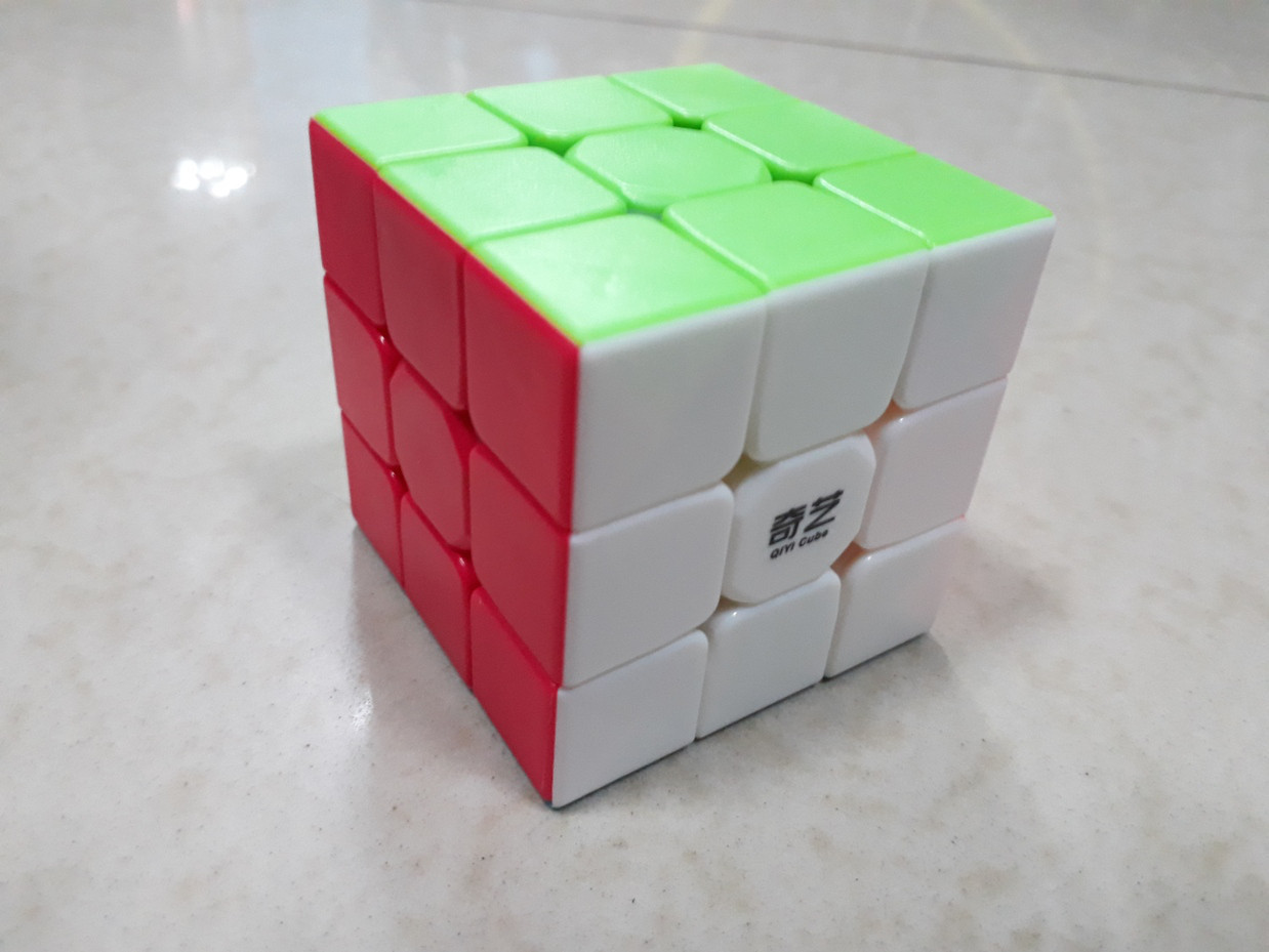 Профессиональный Кубик Рубика 3 на 3 Qiyi Cube в цветном пластике. Kaspi RED - фото 2 - id-p55172579