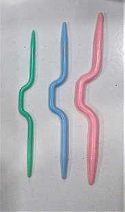 Вспомогательные спицы для вязания жгутов (кос), пластик 3 шт.