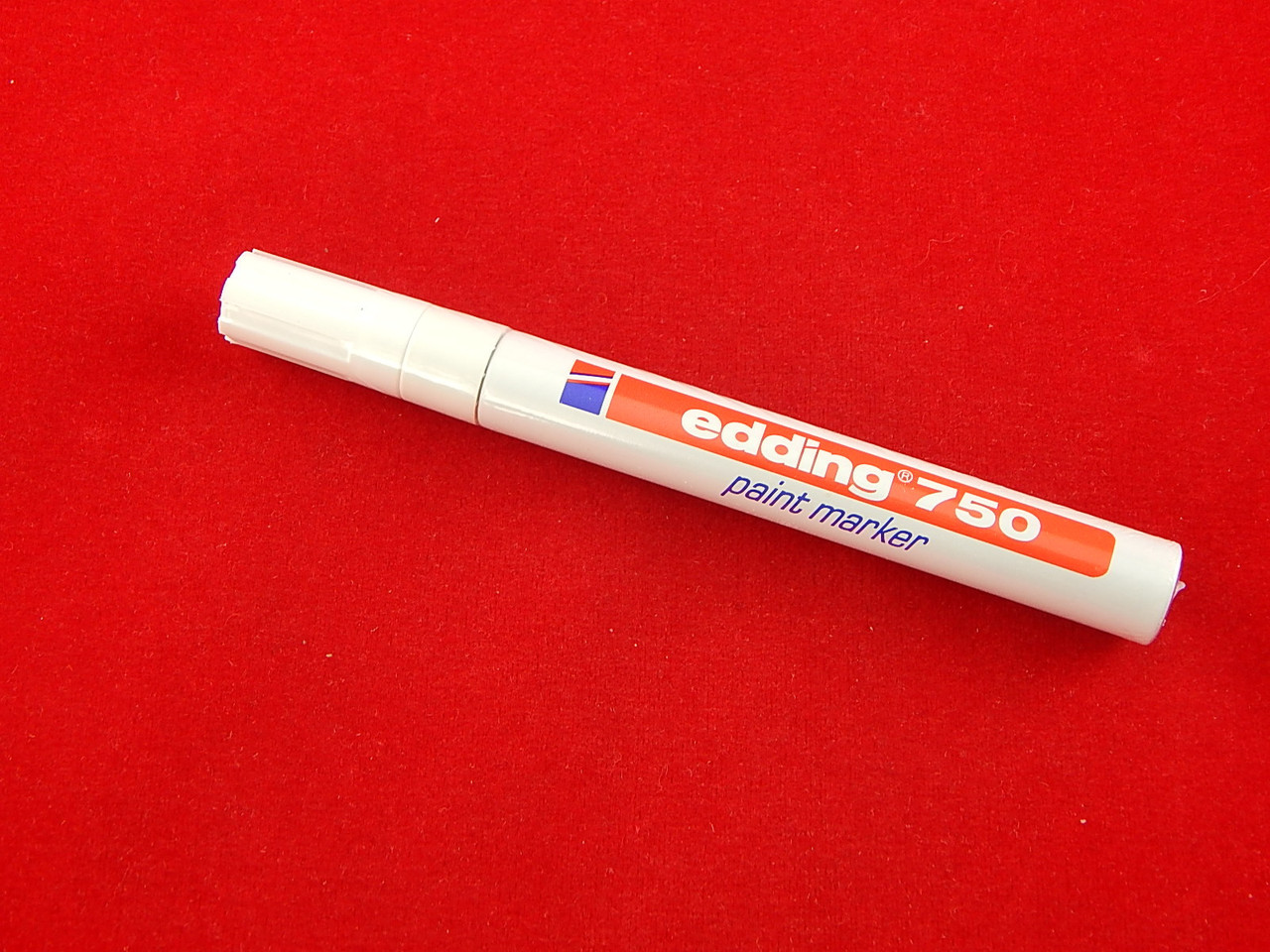 маркер для мебели белый edding