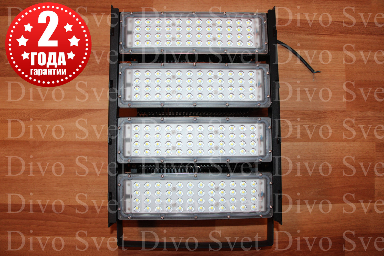 Светодиодный промышленный модульный светильник 200 W, 28000 lm. Led прожектор модульный 200 Вт.