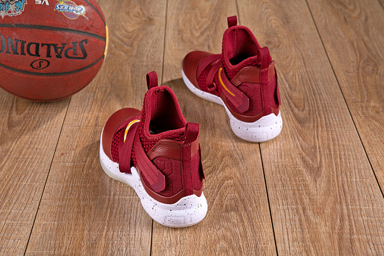 Баскетбольные кроссовки Nike Lebron 12 Soldier - фото 3 - id-p55393229