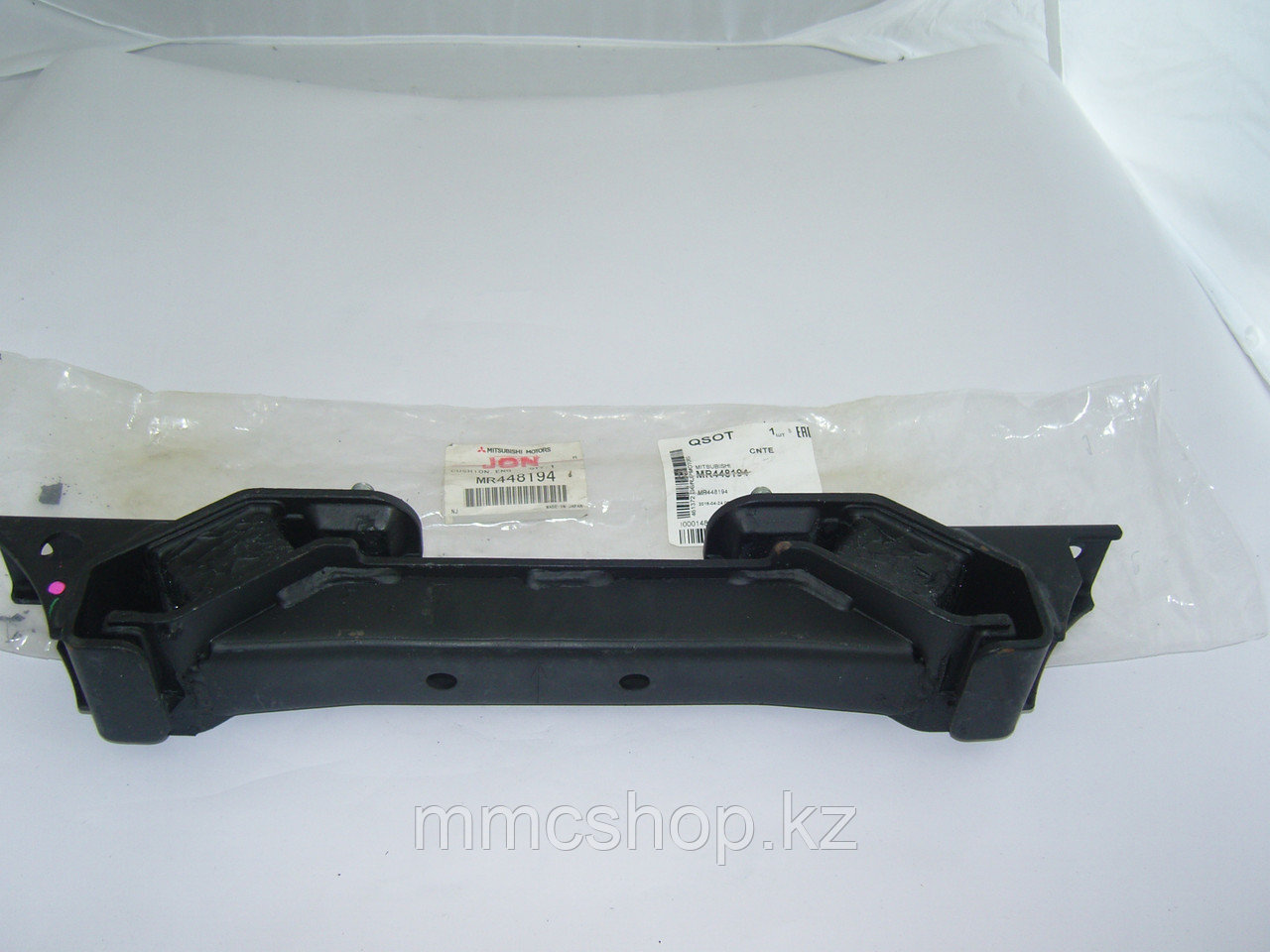 Подушка коробки акпп mitsubishi pajero monyero, v73w v93w mr448194 - фото 1 - id-p55413569